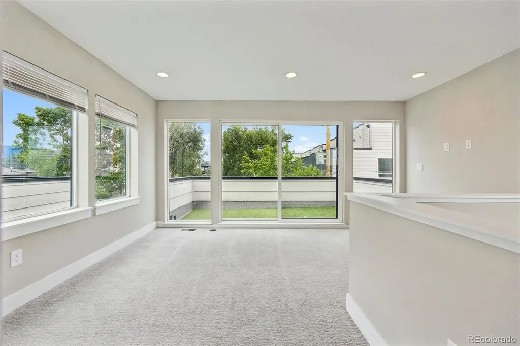 2147 S Bellaire Street Denver CO 80222