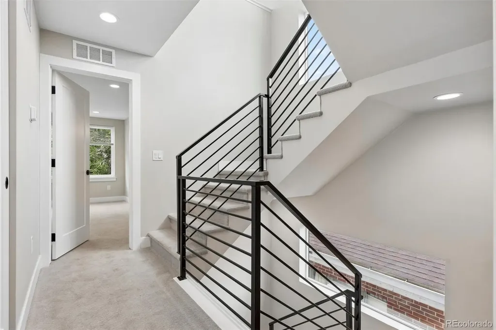 2147 S Bellaire Street Denver CO 80222