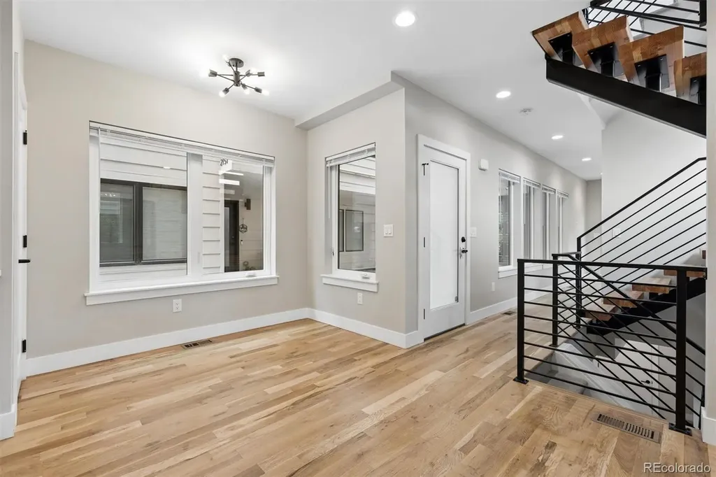 2147 S Bellaire Street Denver CO 80222
