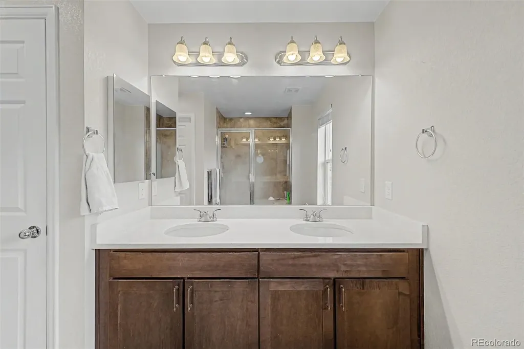 4780 N Jasper Street Denver CO 80239