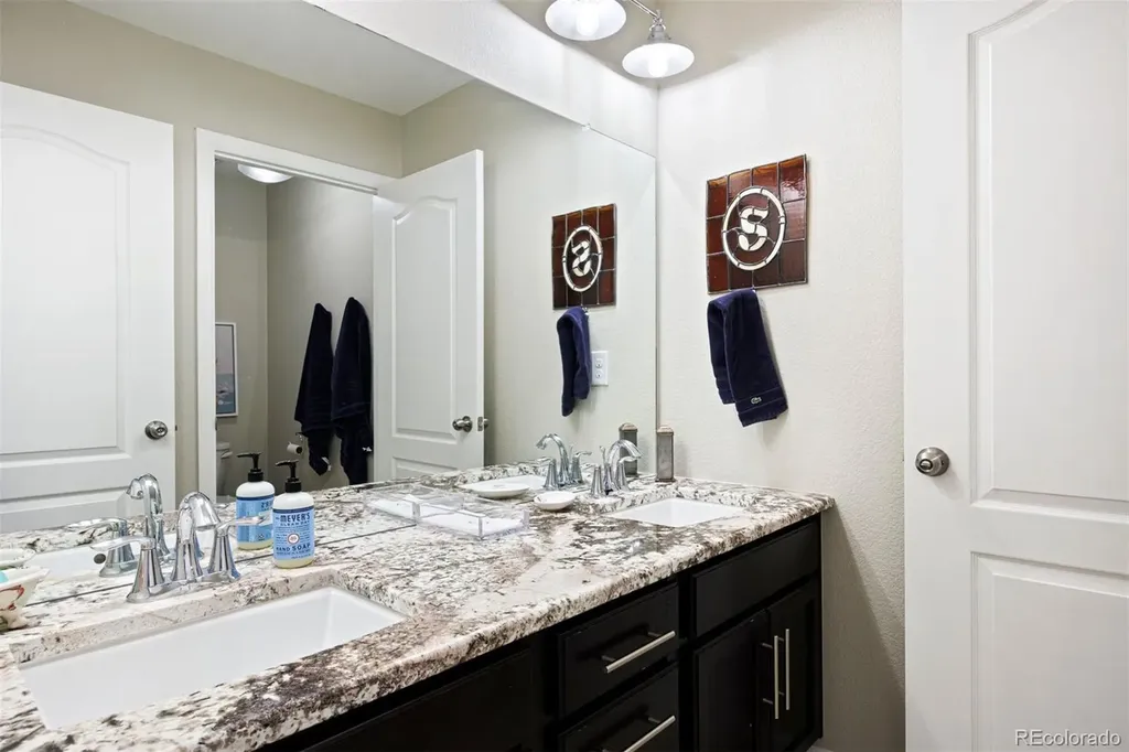 2559 S Kendrick Street Denver CO 80228
