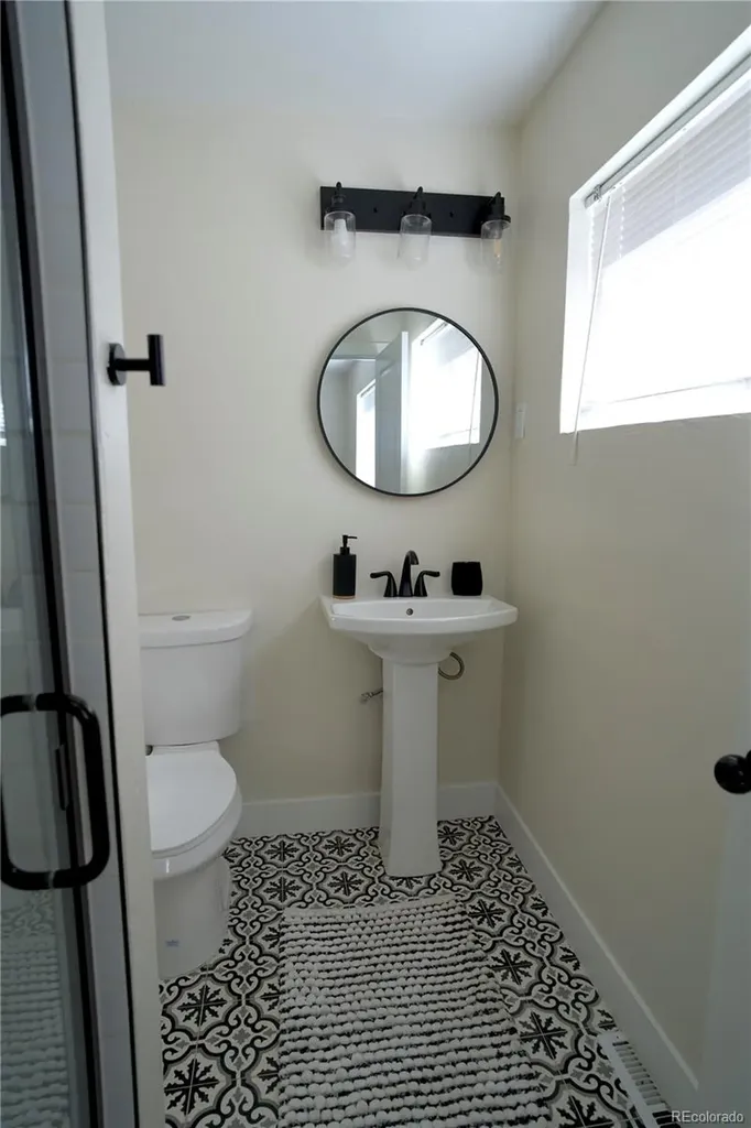 647 S Jasmine Way Denver CO 80224