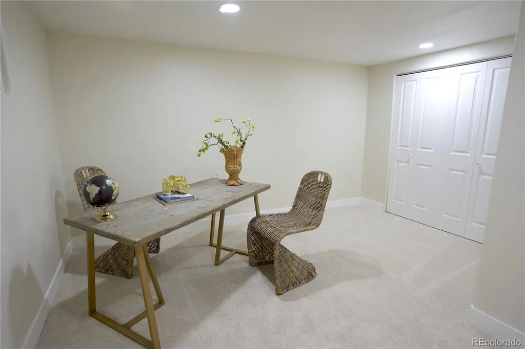 647 S Jasmine Way Denver CO 80224
