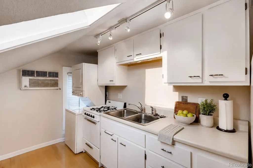 1634 Steele Street Denver CO 80206