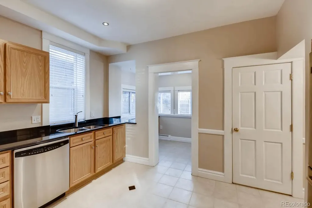 1634 Steele Street Denver CO 80206