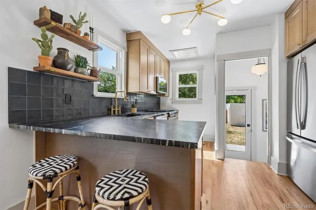 2589 N Glencoe Street Denver CO 80207