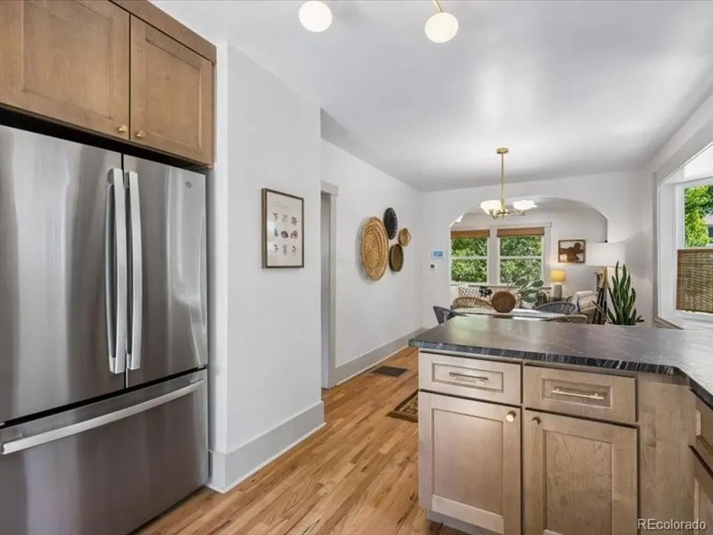 2589 N Glencoe Street Denver CO 80207
