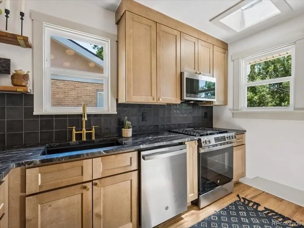 2589 N Glencoe Street Denver CO 80207