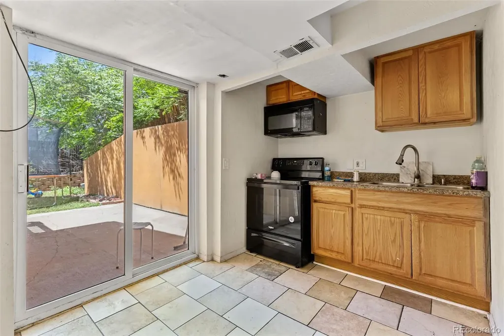 1413 S Kittredge Street Aurora CO 80017