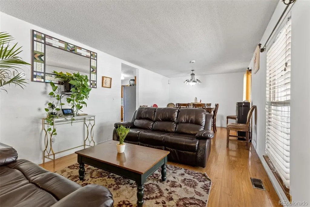 1413 S Kittredge Street Aurora CO 80017