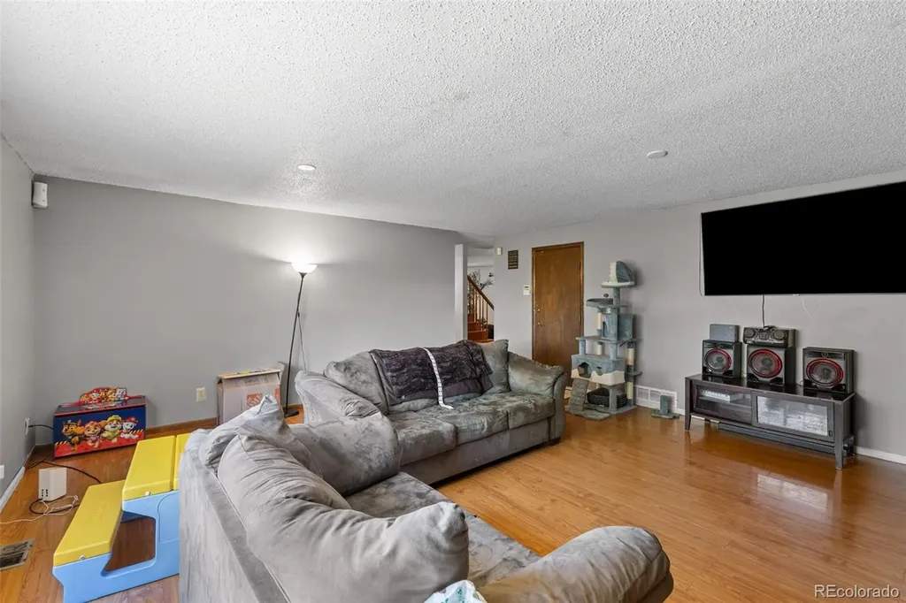 1413 S Kittredge Street Aurora CO 80017
