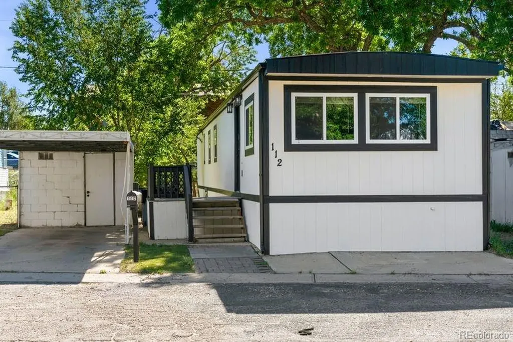 1600 Sable Boulevard Aurora CO 80011
