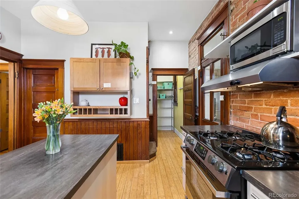 33 W Byers Place Denver CO 80223