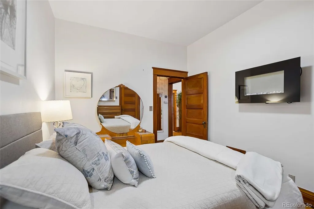 33 W Byers Place Denver CO 80223