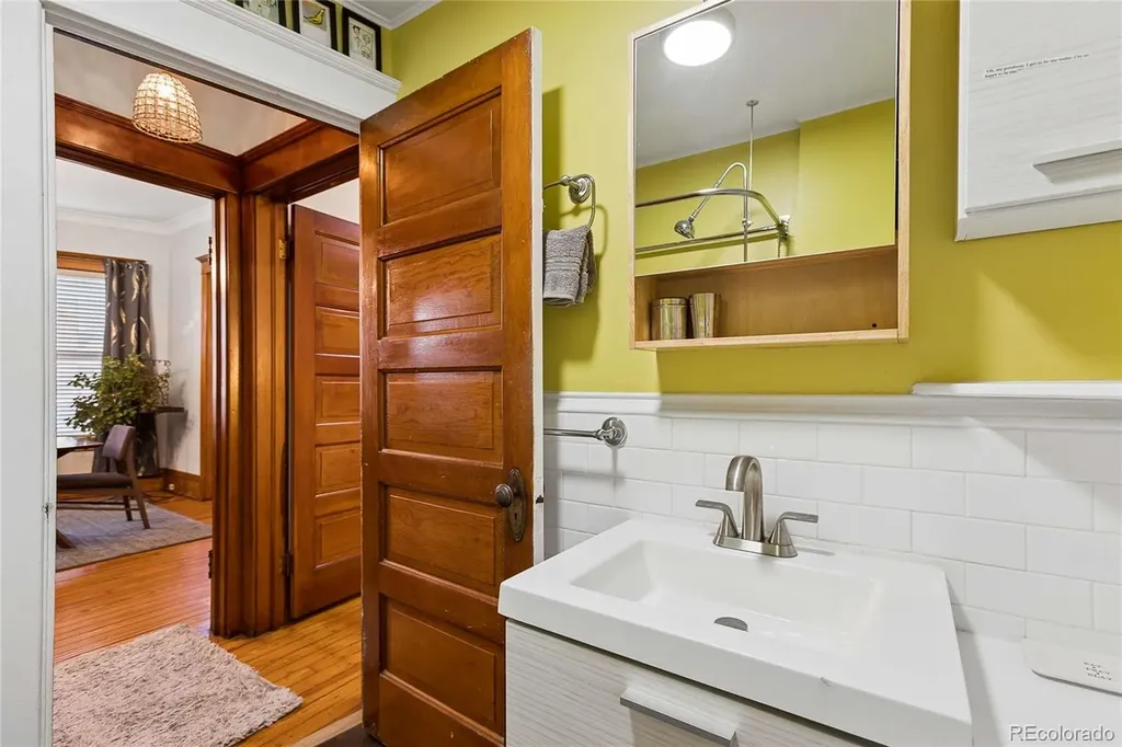 33 W Byers Place Denver CO 80223
