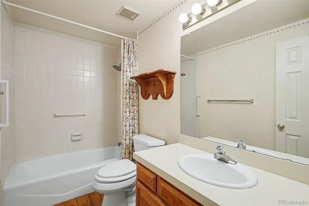 6130 E Briarwood Circle Englewood CO 80112