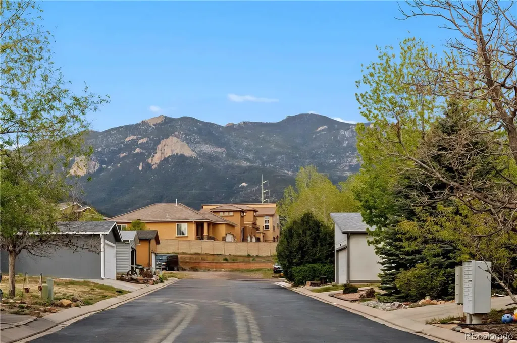 2510 Wheaton Drive Colorado Springs CO 80904