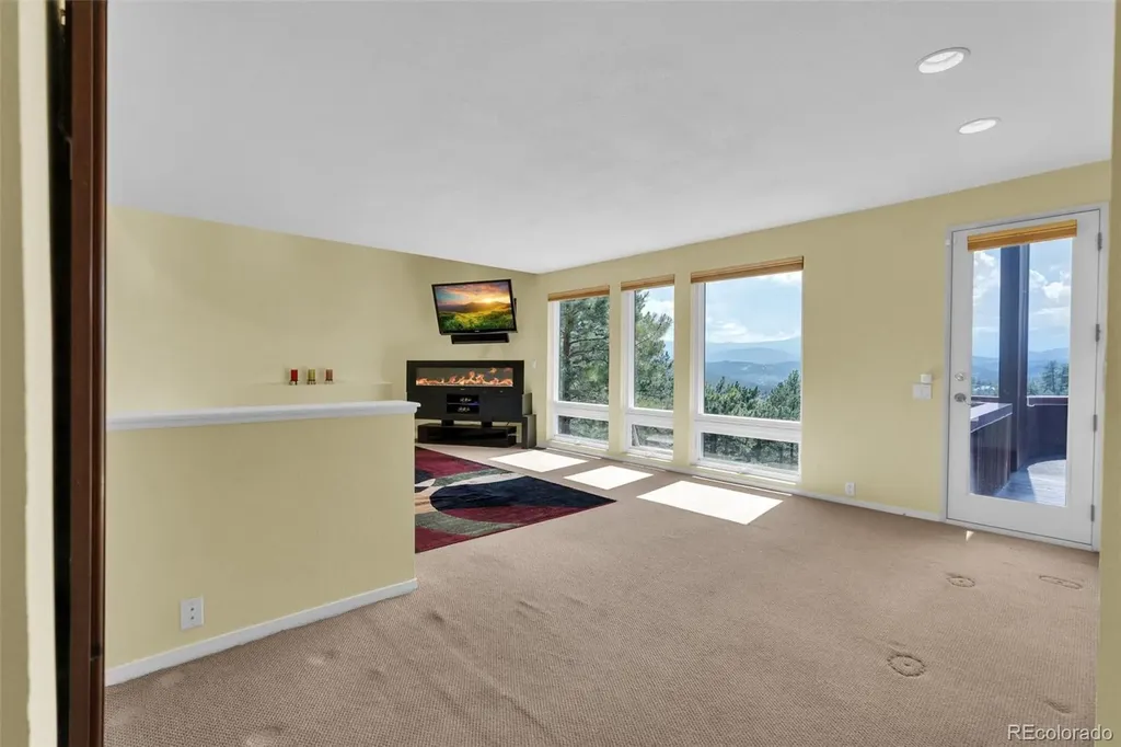 2255 Stonecrop Way Golden CO 80401