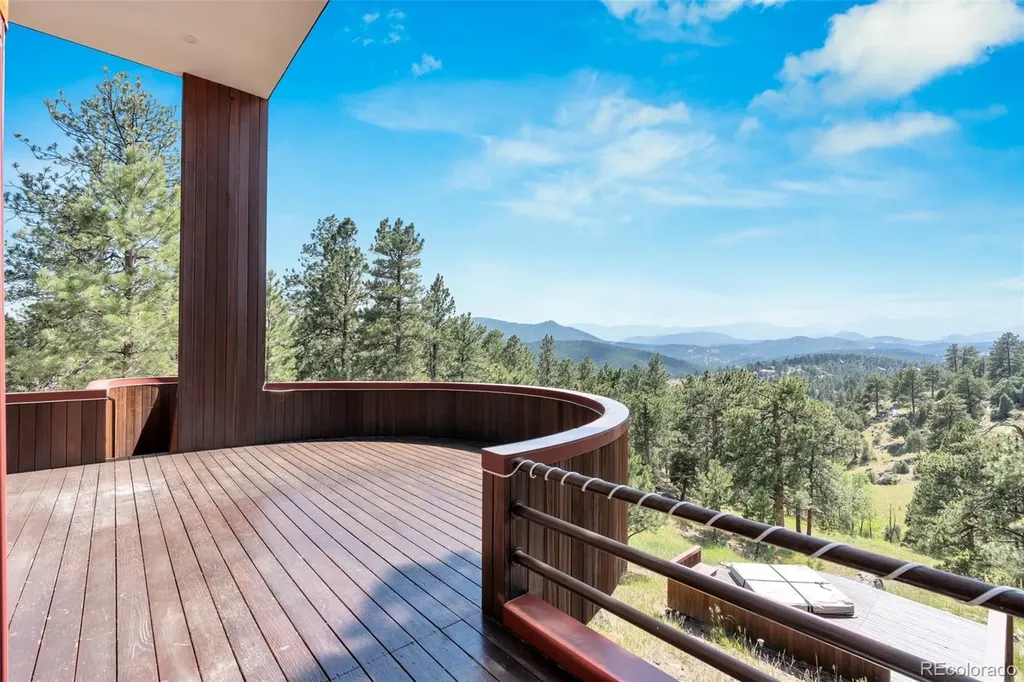 2255 Stonecrop Way Golden CO 80401