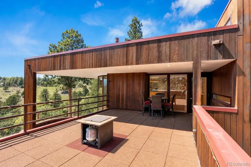2255 Stonecrop Way Golden CO 80401