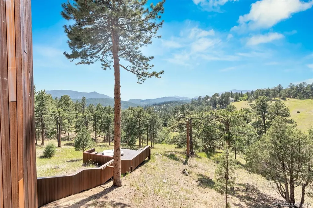 2255 Stonecrop Way Golden CO 80401