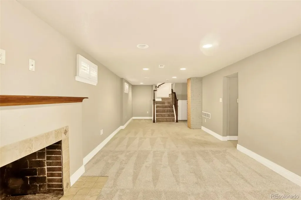 2955 Ash Street Denver CO 80207