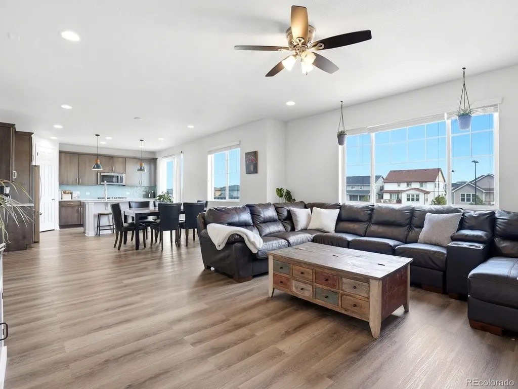 7410 S Old Hammer Way Aurora CO 80016