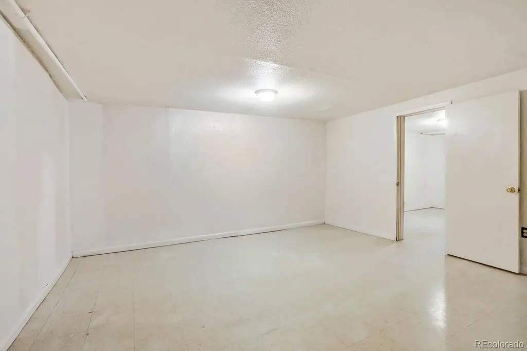 7720 S Everett Street Littleton CO 80128