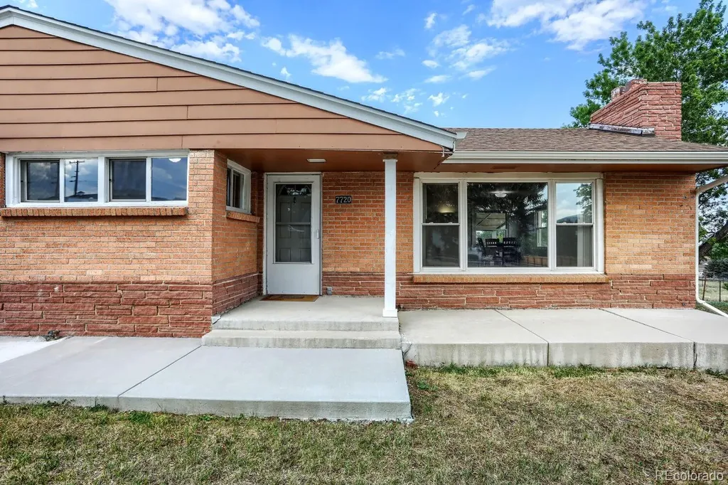 7720 S Everett Street Littleton CO 80128