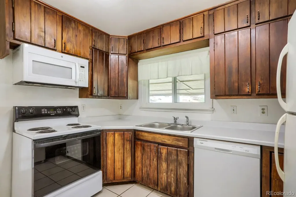 7720 S Everett Street Littleton CO 80128