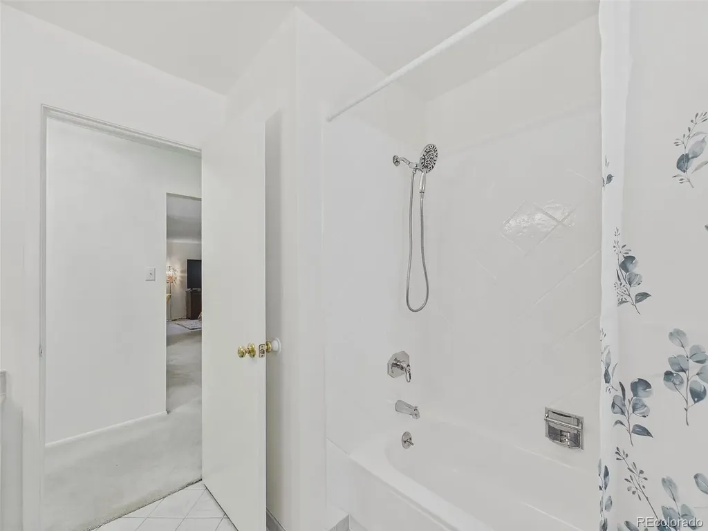 1661 S Oswego Street Aurora CO 80012