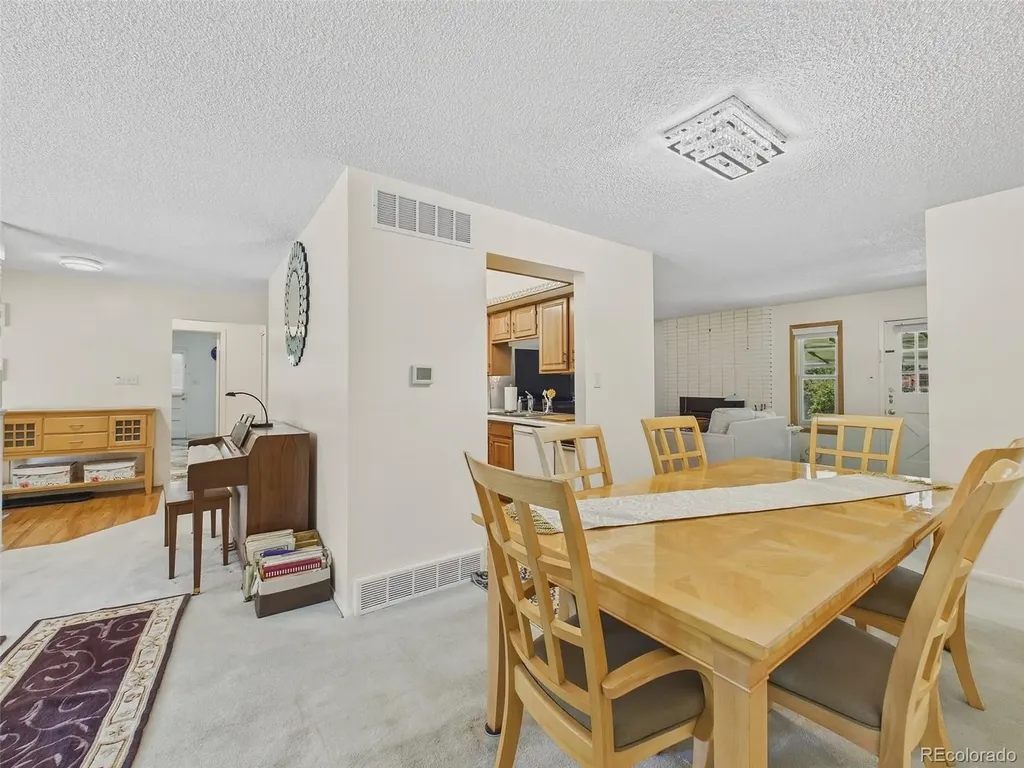 1661 S Oswego Street Aurora CO 80012