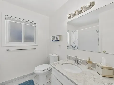 1661 S Oswego Street Aurora CO 80012