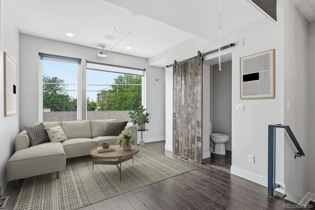 3181 Lawrence Street Denver CO 80205