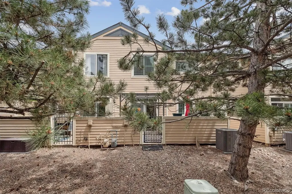 11338 W Radcliffe Drive Littleton CO 80127
