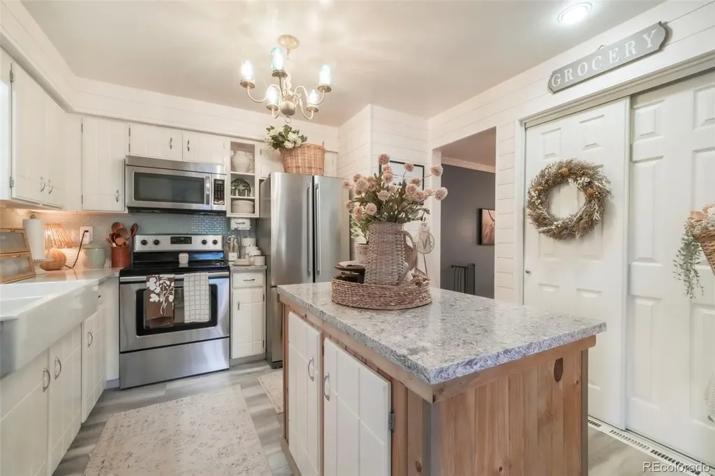 8280 Everett Way Arvada CO 80005