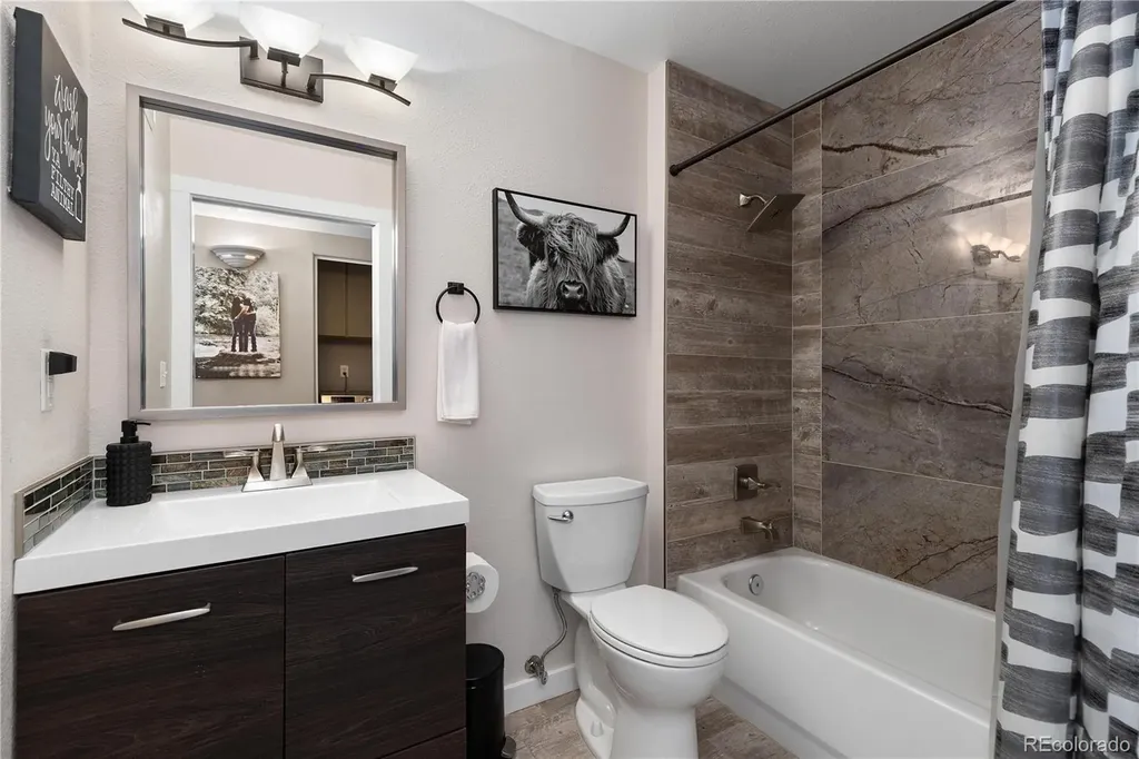 5415 S Dover Street Littleton CO 80123