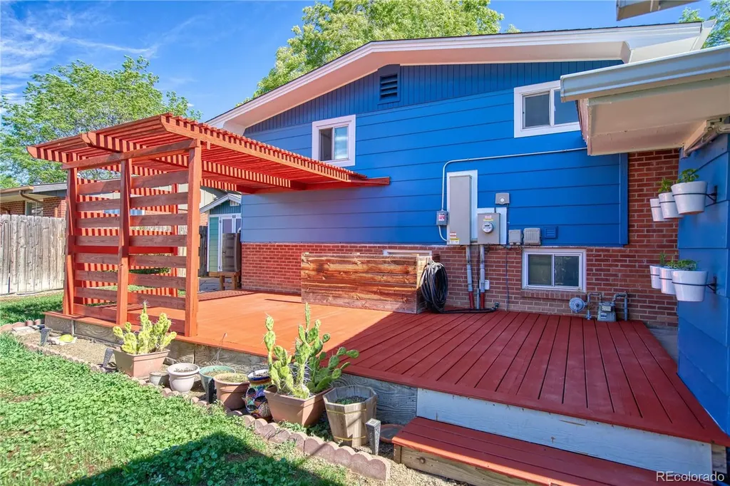 1403 Sanborn Place Longmont CO 80501