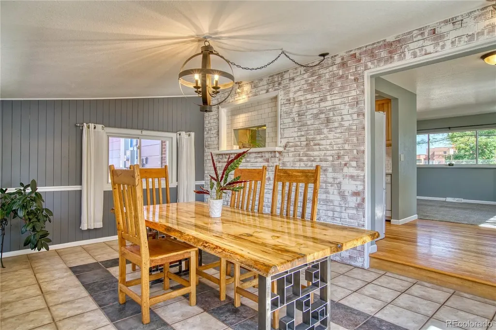 1403 Sanborn Place Longmont CO 80501