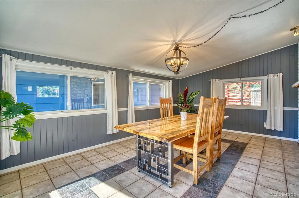 1403 Sanborn Place Longmont CO 80501