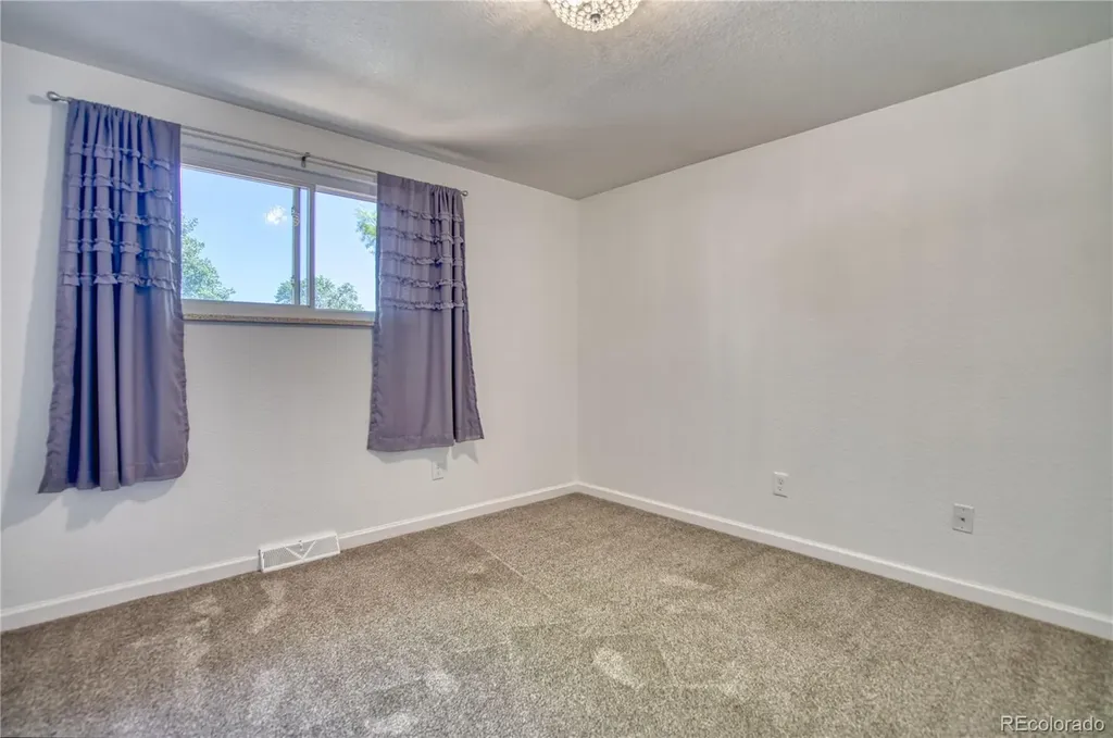 1403 Sanborn Place Longmont CO 80501