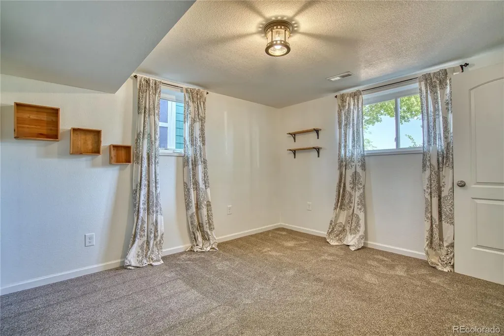 1403 Sanborn Place Longmont CO 80501