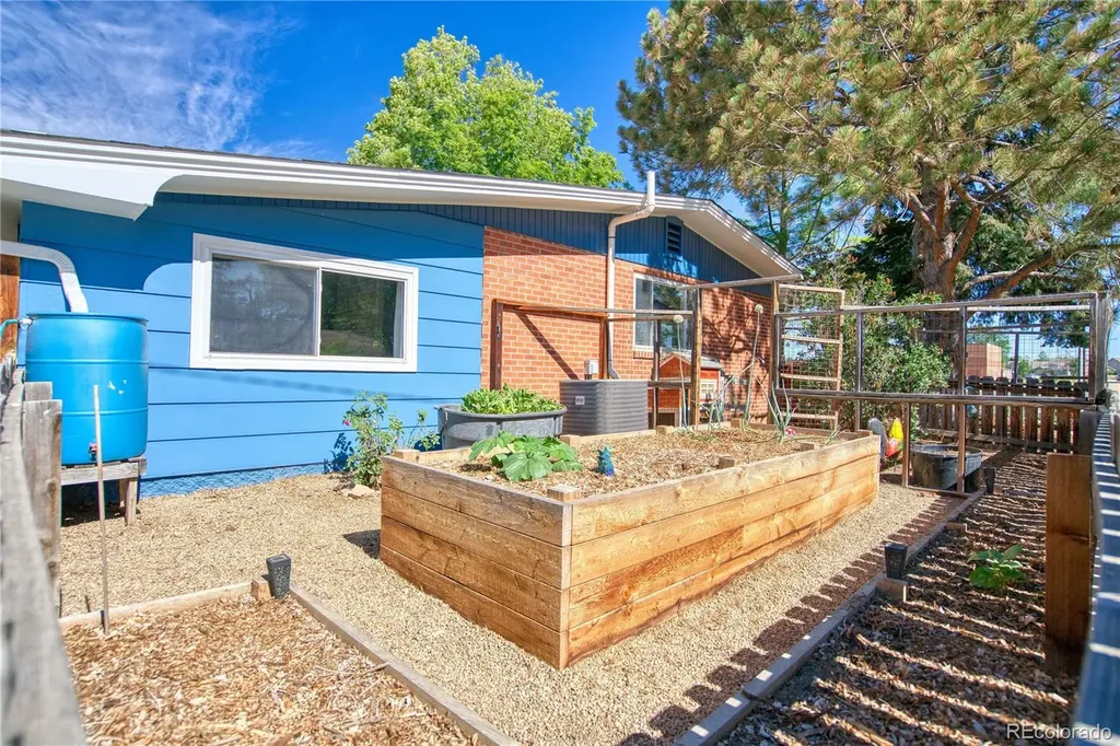 1403 Sanborn Place Longmont CO 80501