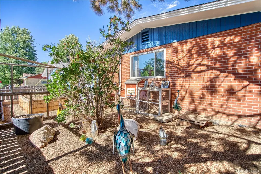 1403 Sanborn Place Longmont CO 80501