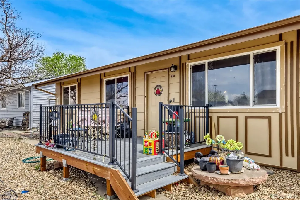 910 Dogwood Avenue Fort Lupton CO 80621