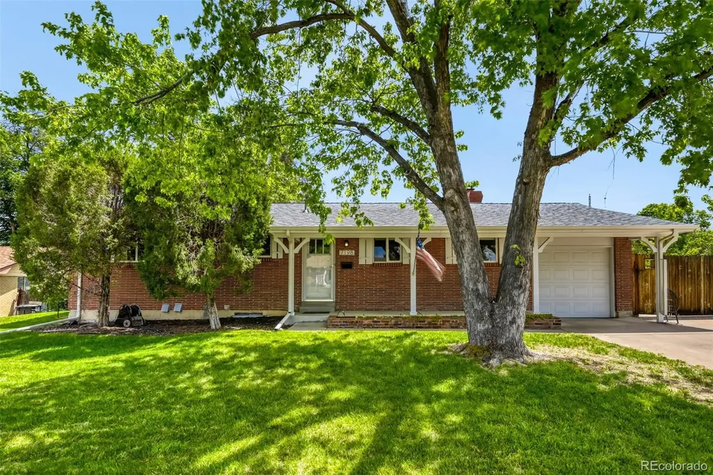 7198 S Logan Street Centennial CO 80122