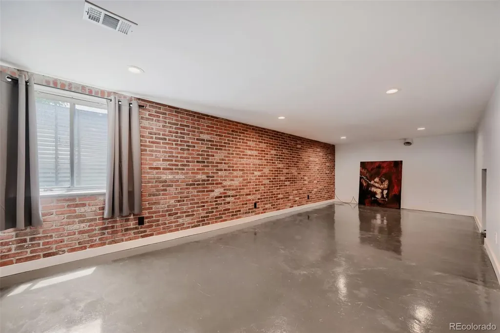 7198 S Logan Street Centennial CO 80122