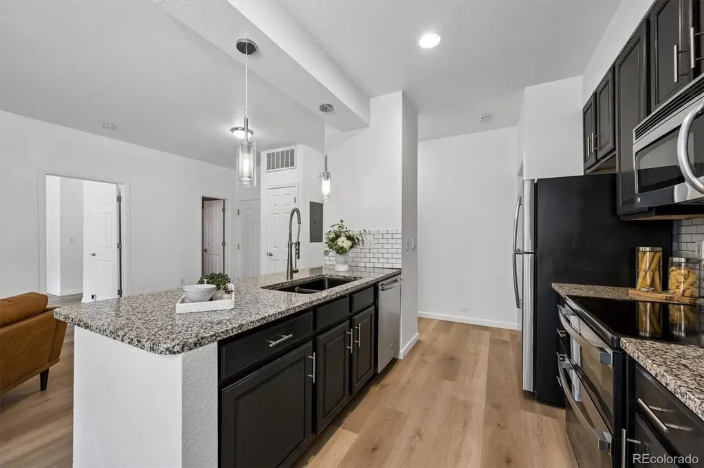 5571 W 76th Avenue Arvada CO 80003