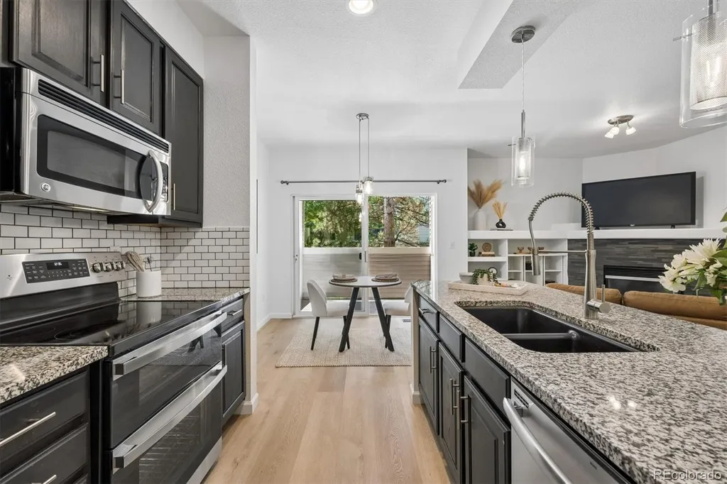 5571 W 76th Avenue Arvada CO 80003