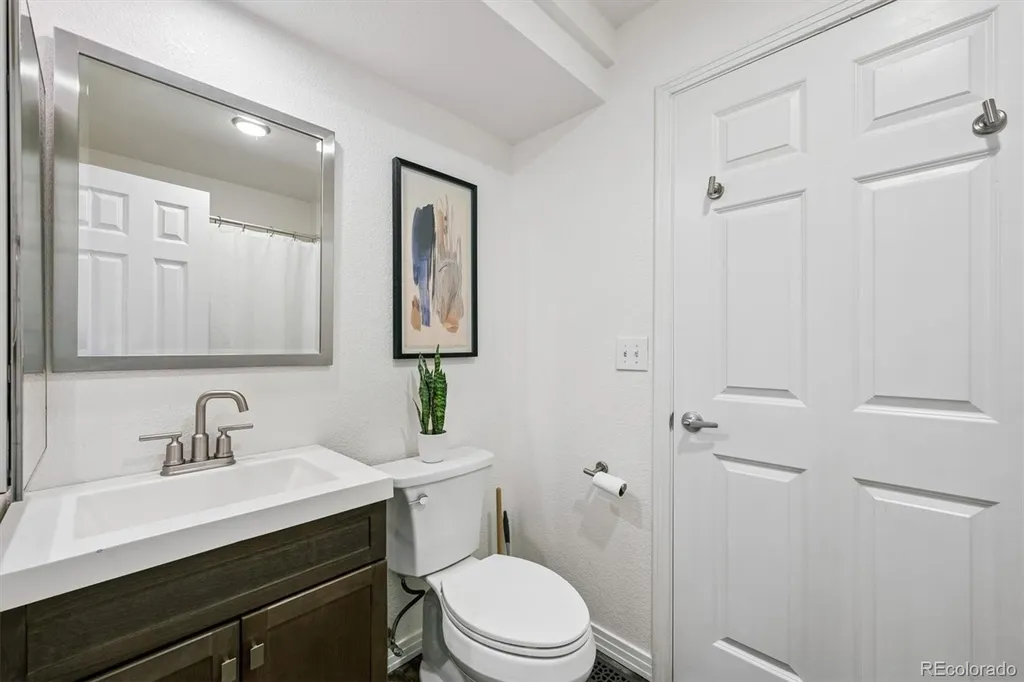 5571 W 76th Avenue Arvada CO 80003